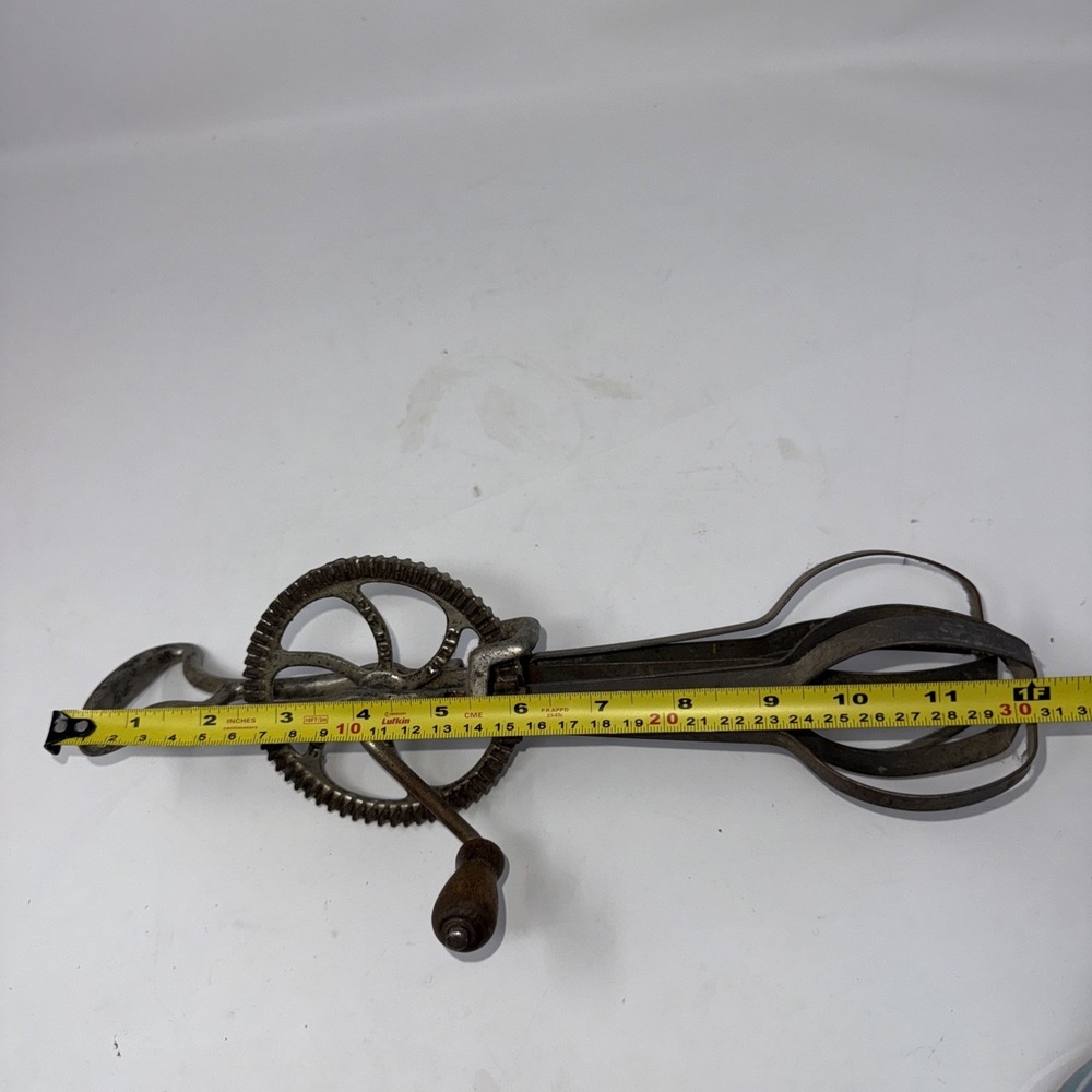 Vintage Hand Egg Beater MCM Taplin Msg. Co New Britain Solid Metal Light Running - Picture 7 of 9